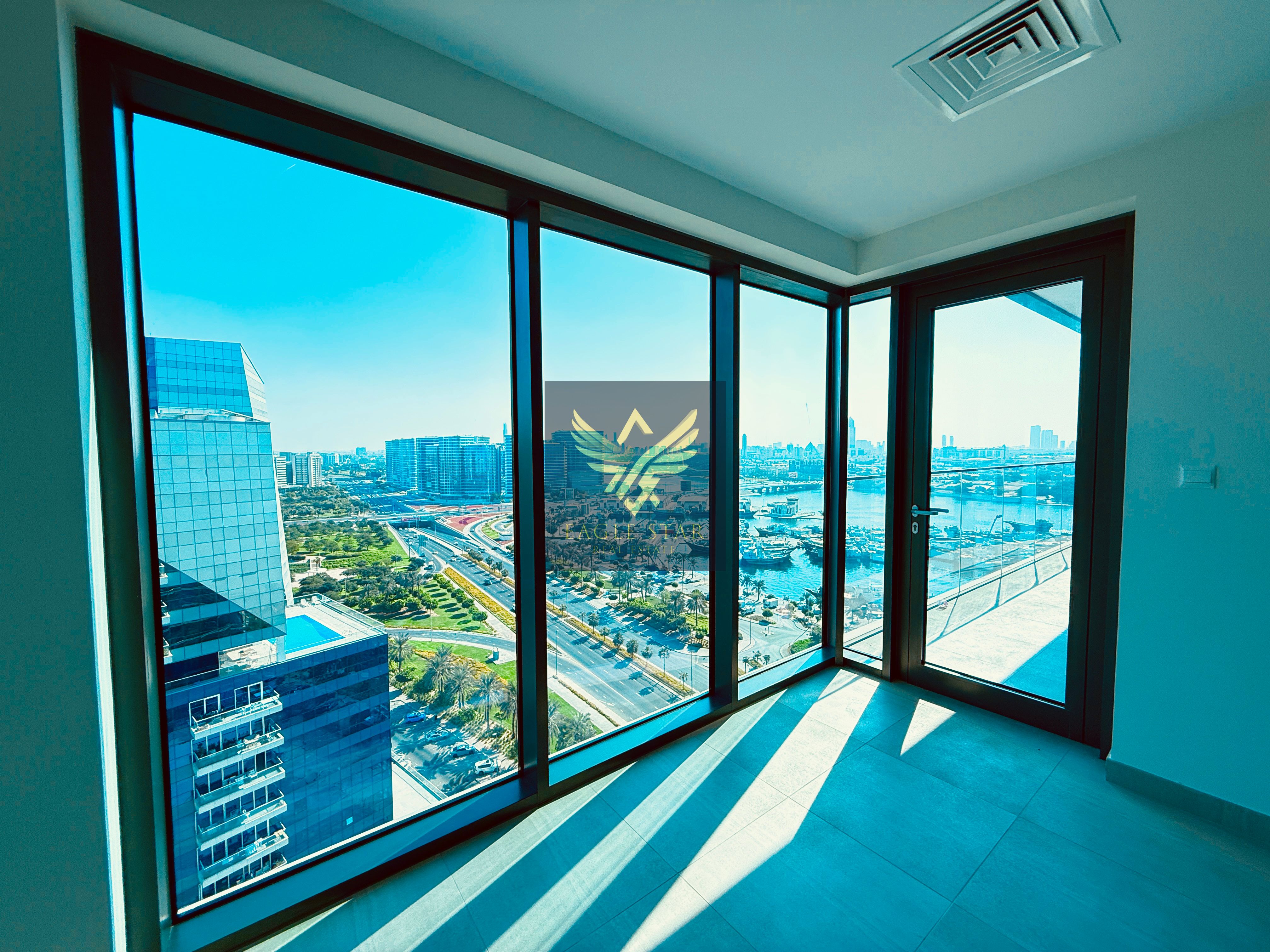 Sunny Apt Storage / Open View / Ready Move Book