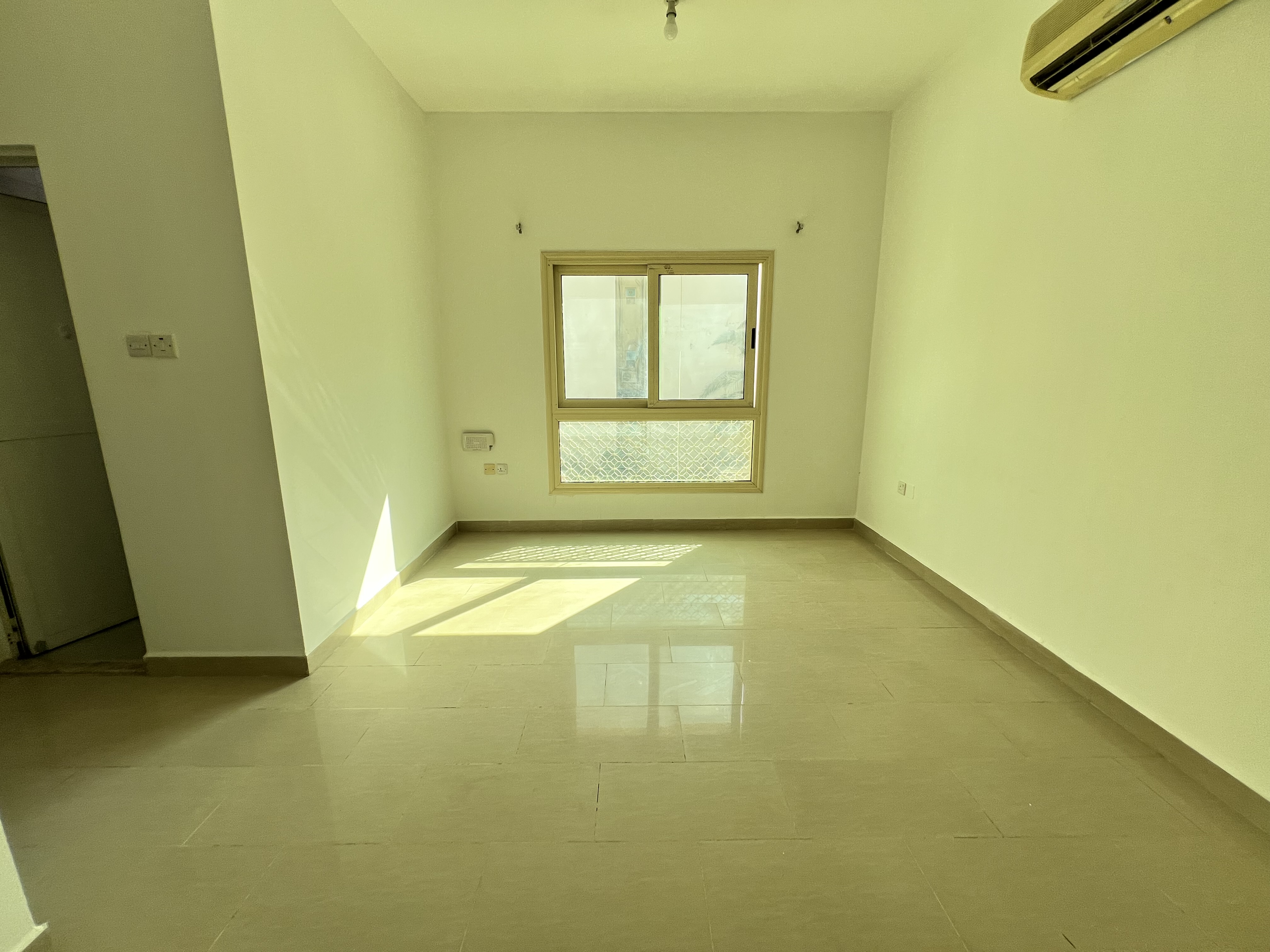 Lavish And Spacious 1 BHK Apartment For Family Near Galaxy Market