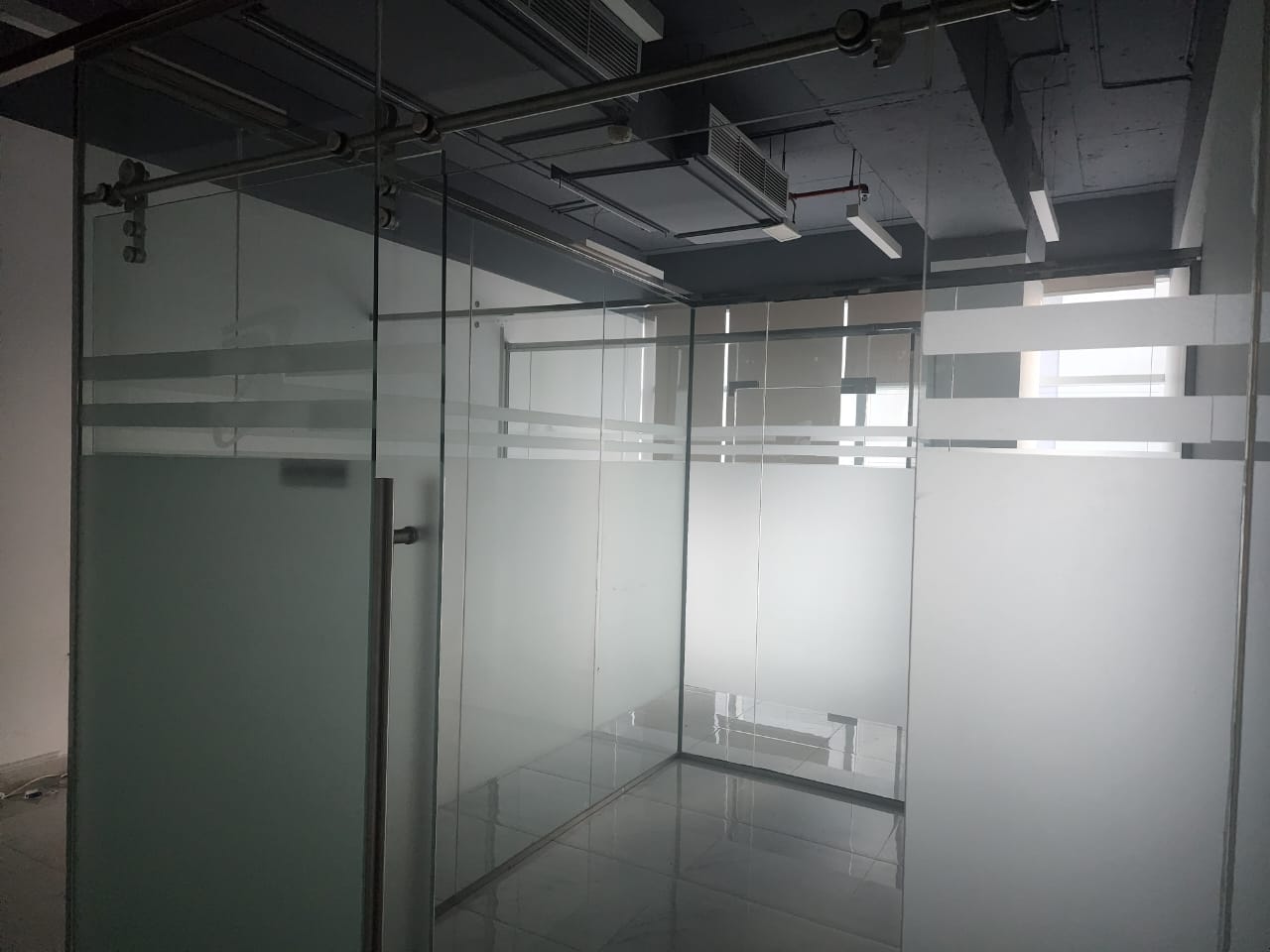 Fully Fitted Office | Glass Partitions | Lake View | Near To Metro | Park Lane Tower