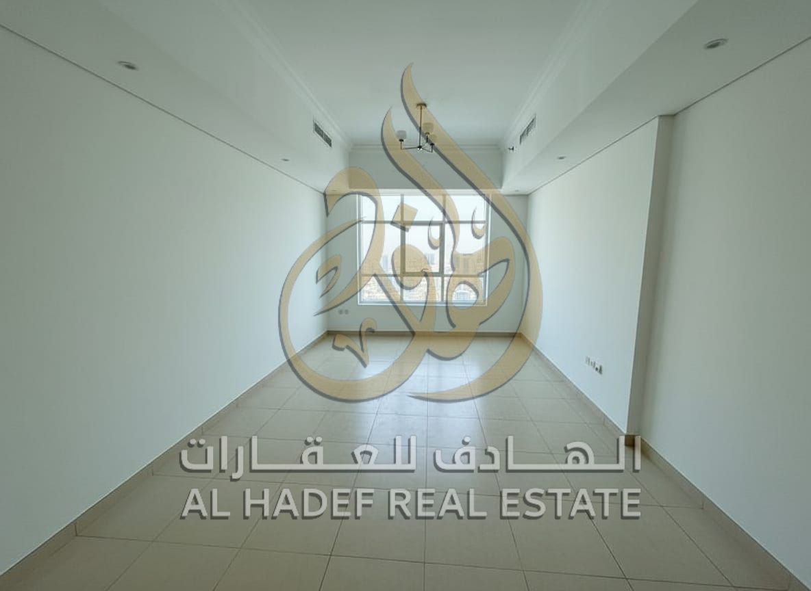 3 bedrooms and a living room for annual rent in Al Khan area, with a maid's room, free parking, gym, swimming pool, and a table tennis room