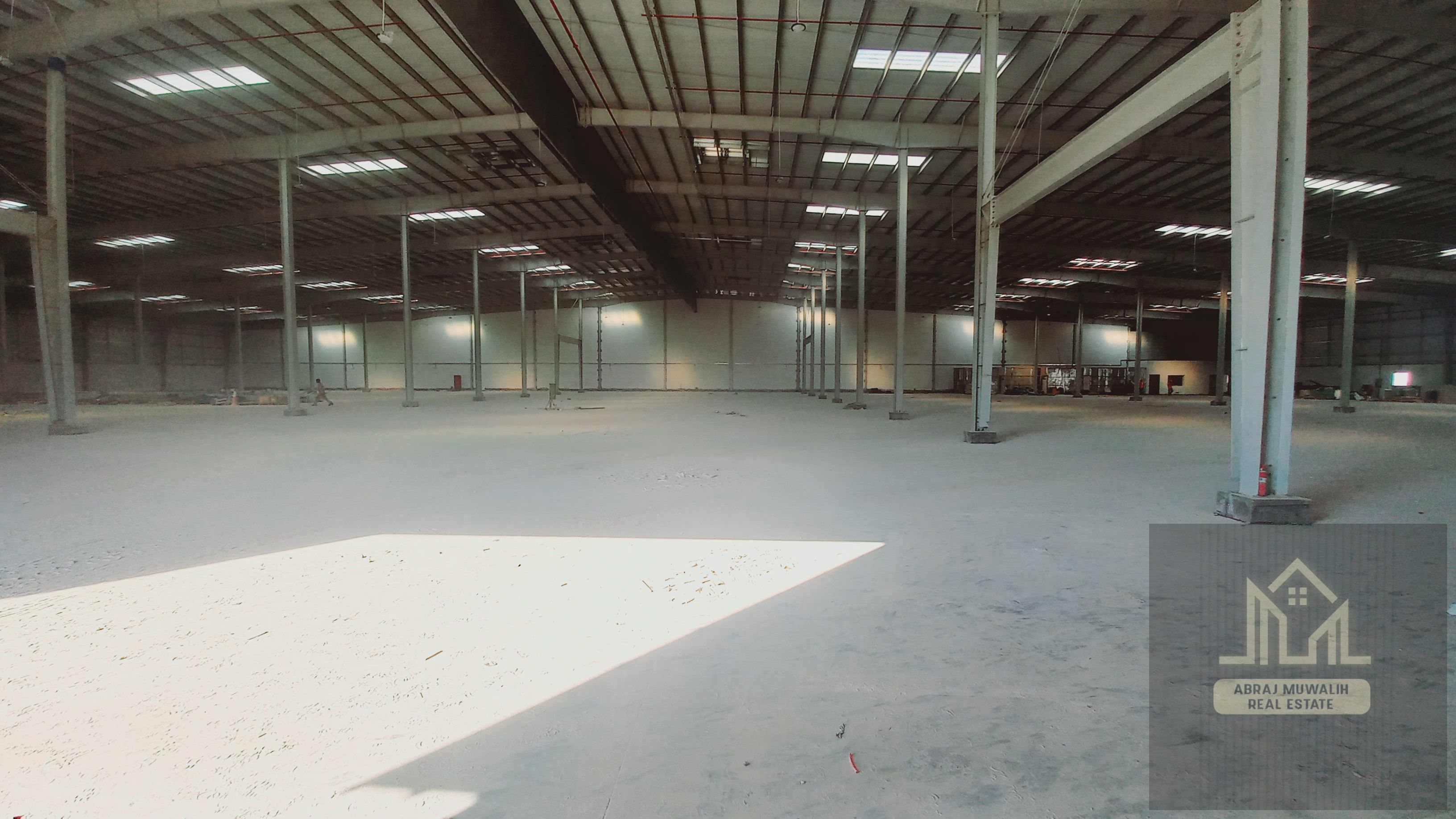 Massive 350,000 sq. ft Warehouse for Rent – Al Sajaa, Sharjah