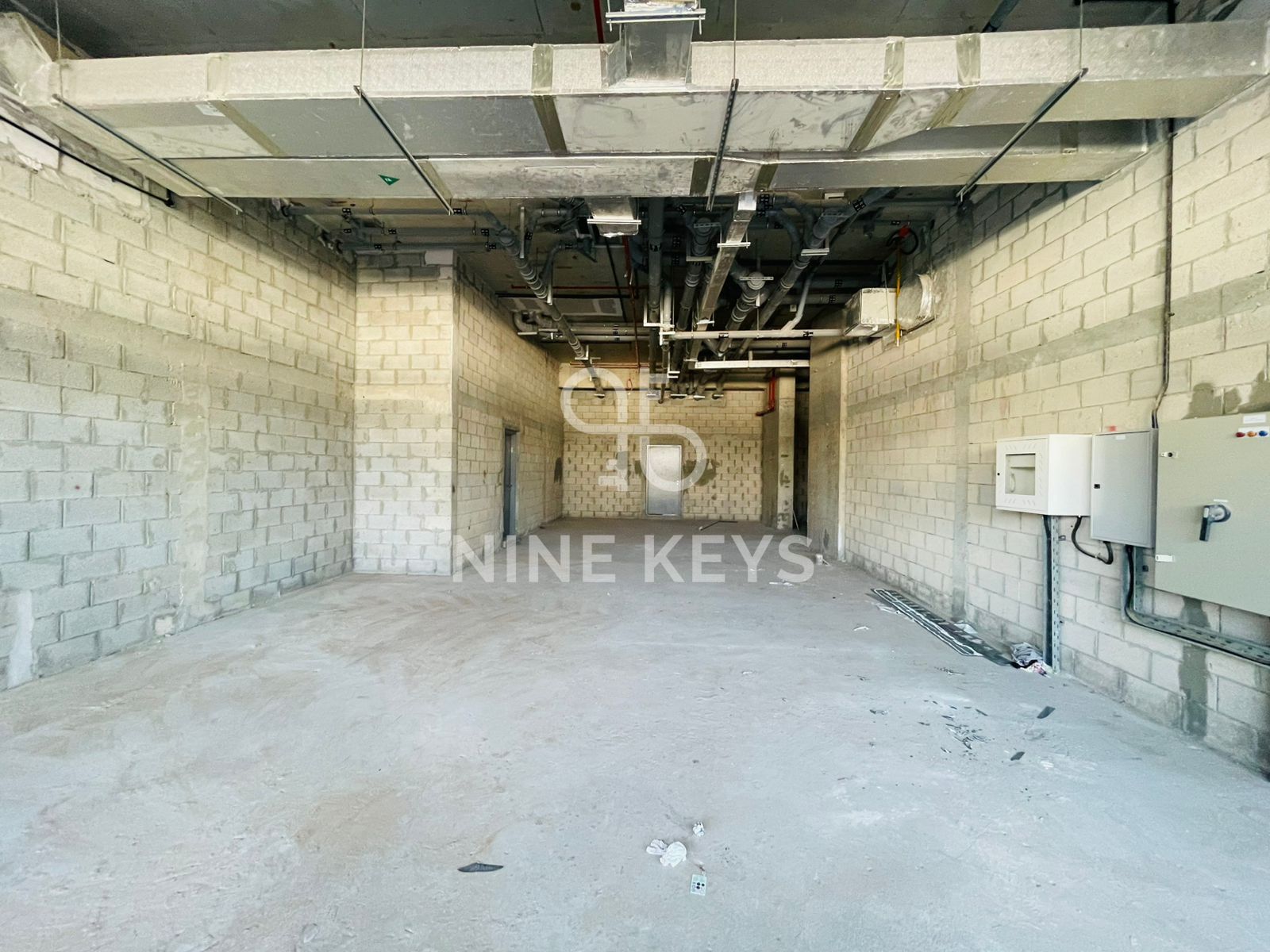 F&B (GAS CONNECTION) with Huge Layout / Lagoon Facing / Ideal For Multiple Food & Beverages Businesses