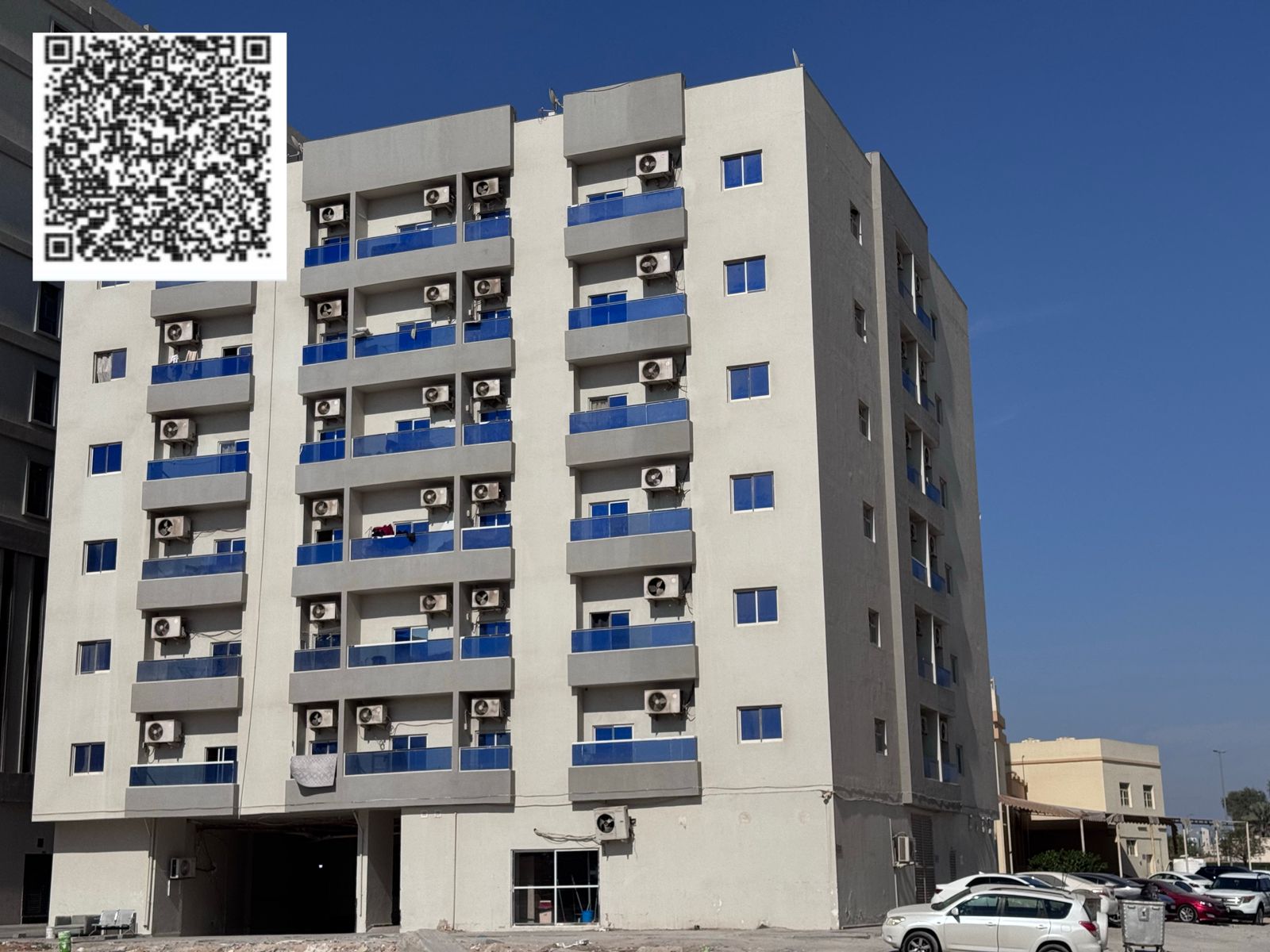 Building for sale in Ajman, Al Rawda 2 area, opposite the mosque. Ground floor + 6 floors, second plot from Sheikh Khalifa Street. Consists of (78) ap