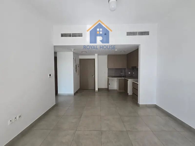 One bedroom and living room for sale on Maryam Island