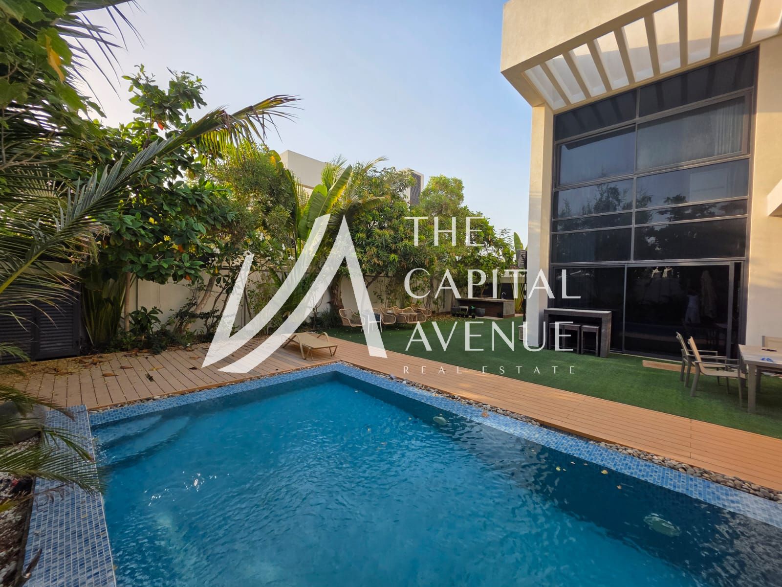 Single Row | Next to Corner | Private Pool | T2-C1