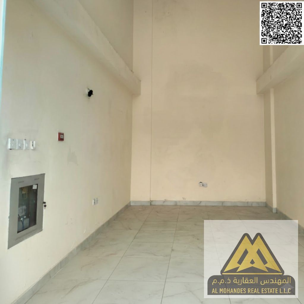 Very spacious shop | Suitable for all activities | Mezzanine level available | Flexible payment plans in 4 or 6 installments