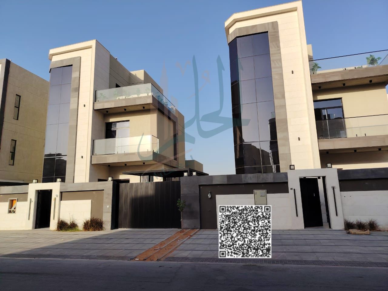 Villa for sale in Al-Yasmine (Al-Midan) on an asphalt street / 3 floors Super deluxe finishing - 5 master bedrooms