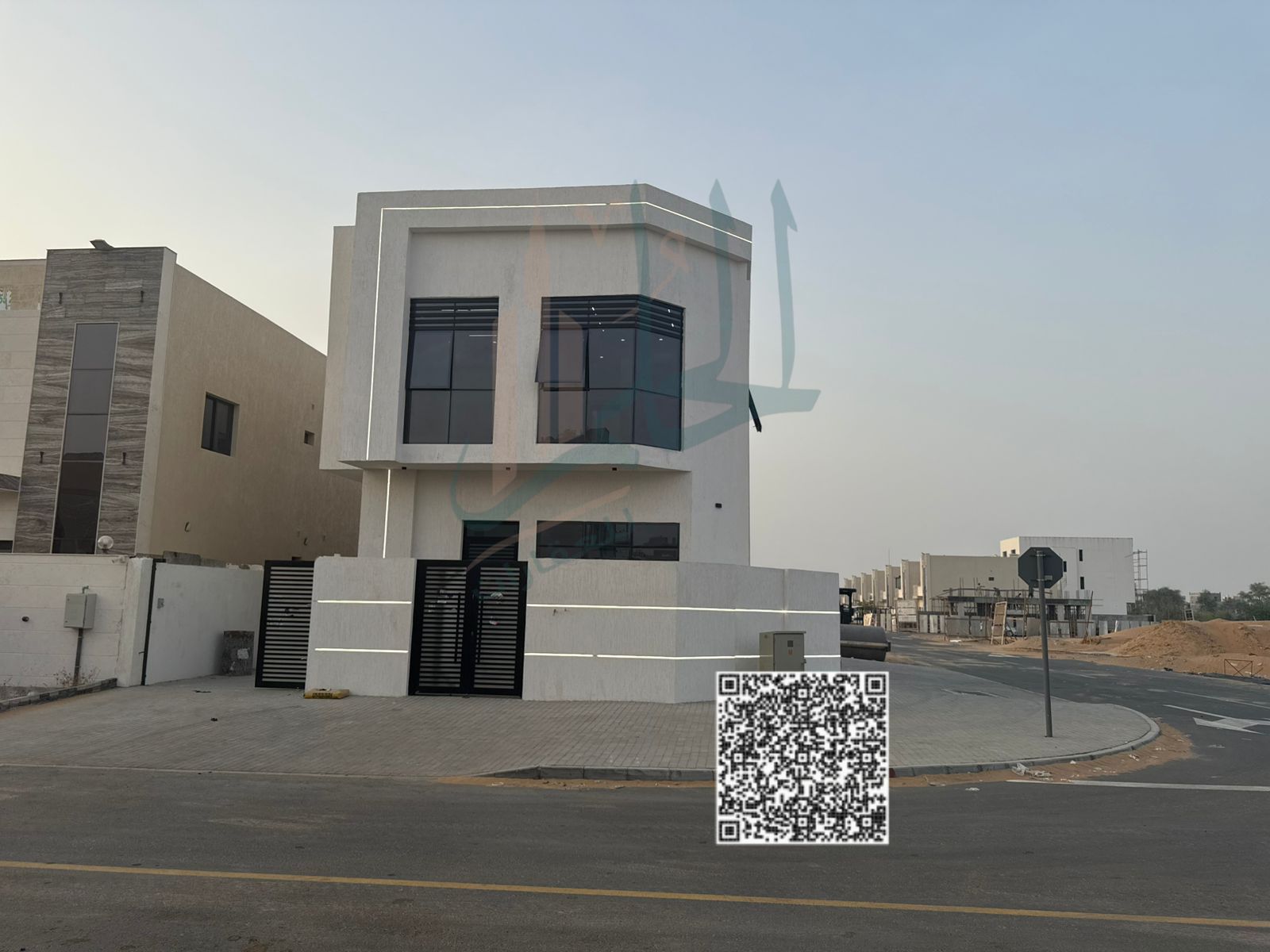 Luxury Villa for Annual Rent in Al Helio – Ajman This villa offers a modern and elegant design with full glass finishes, ideal for a first tenant