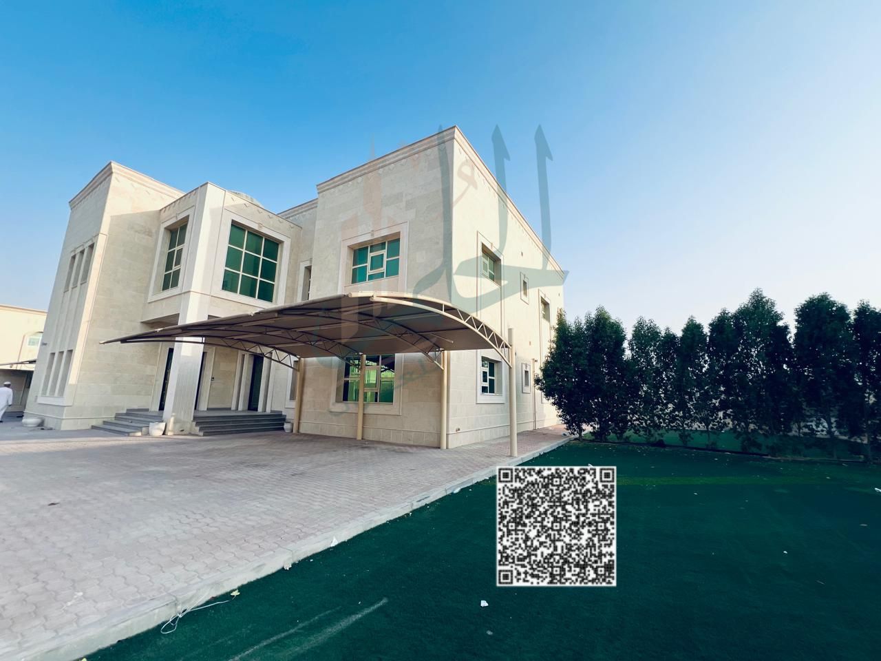 Villa for rent 7 bedrooms 2 halls, 2 kitchens maid's room area 15,000 square feet