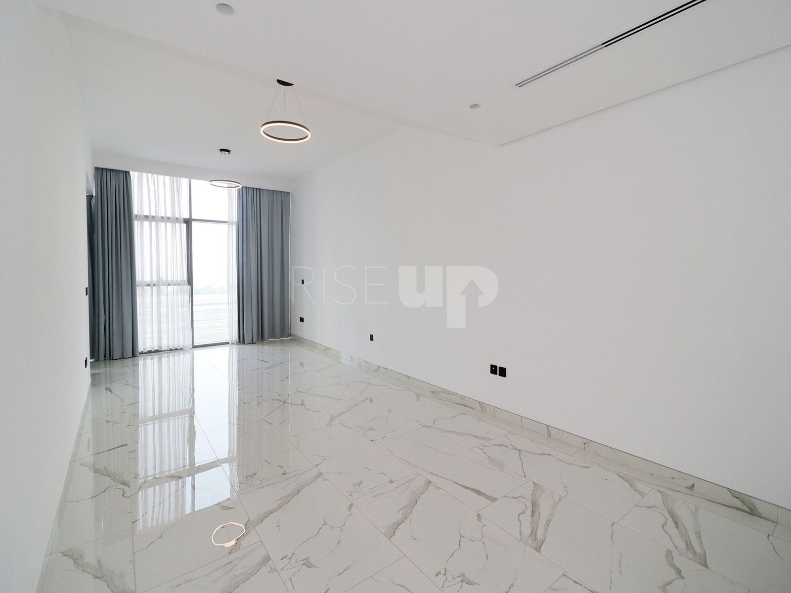 District One View | Ready To Move | Closed Kitchen