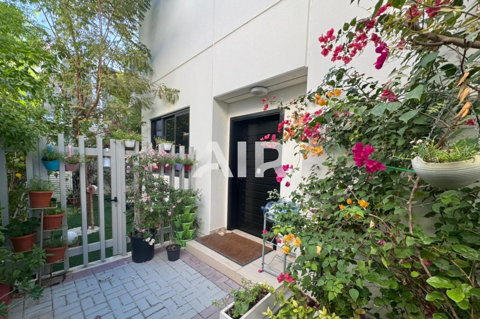 LANDSCAPED GARDEN | FURNISHED | LUXURY VILLA