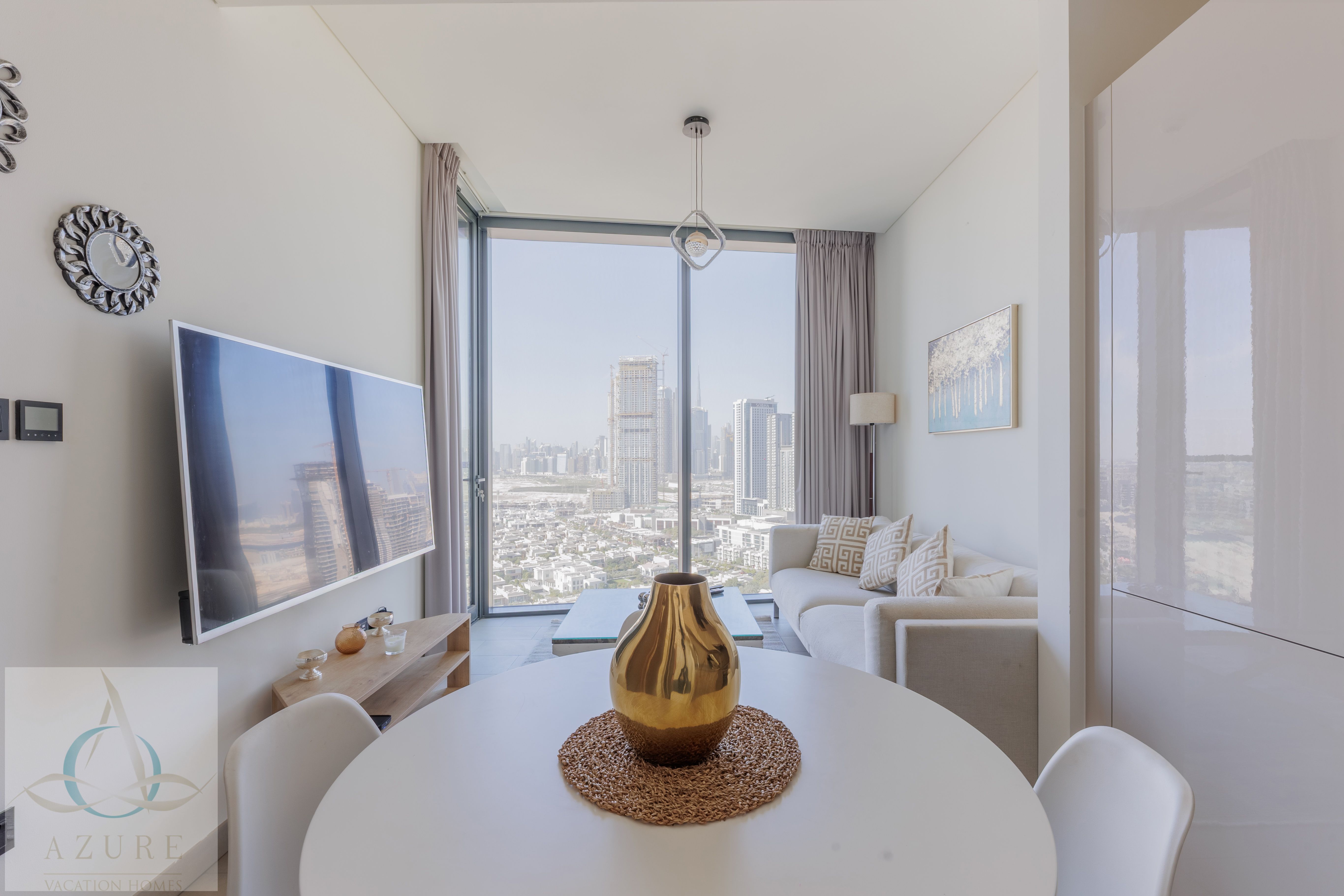 Cozy 1BR with Burj Khalifa View Sobha Waves, Hartland