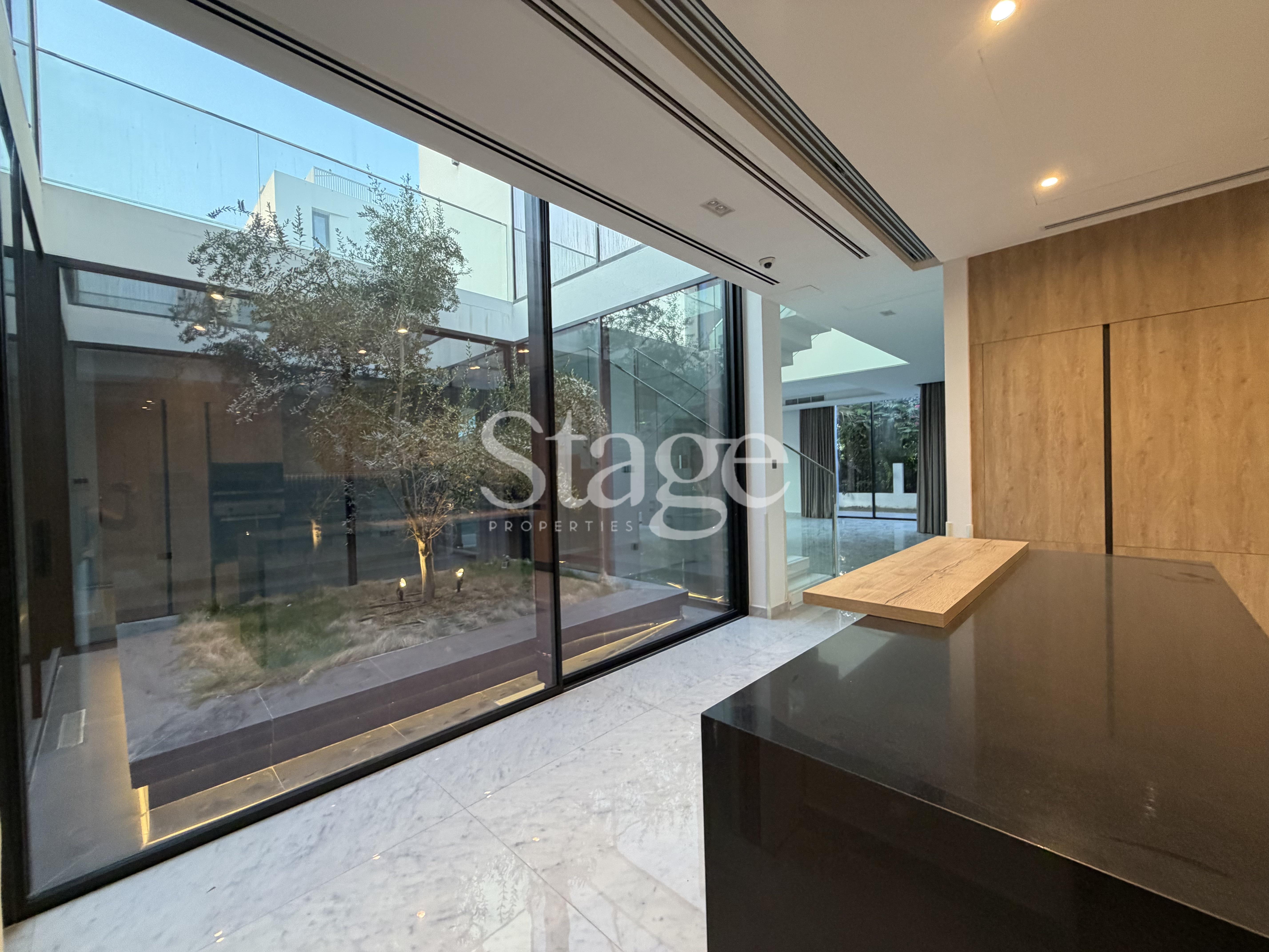 Luxury 5-Bedroom Chorisia 1 Villa for Rent