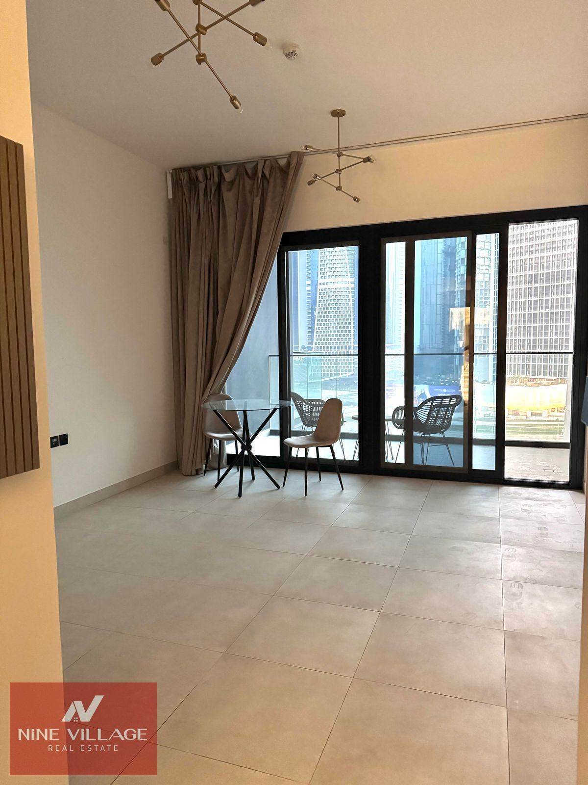 RENTED \ROAD VIEW\PRIME LOCATION