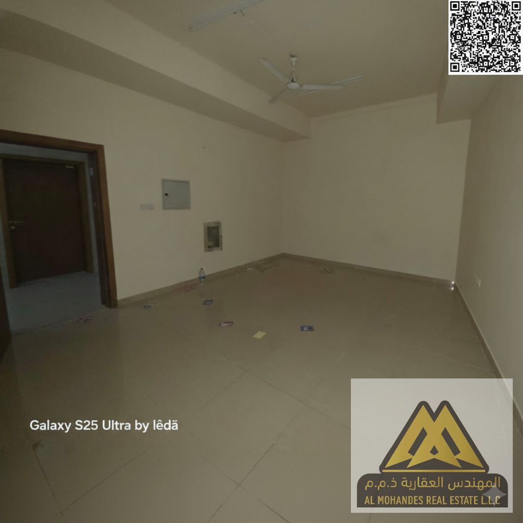 Very large area | Prime location with all services | Price payable in 4 installments | Security deposit (guarantee) only