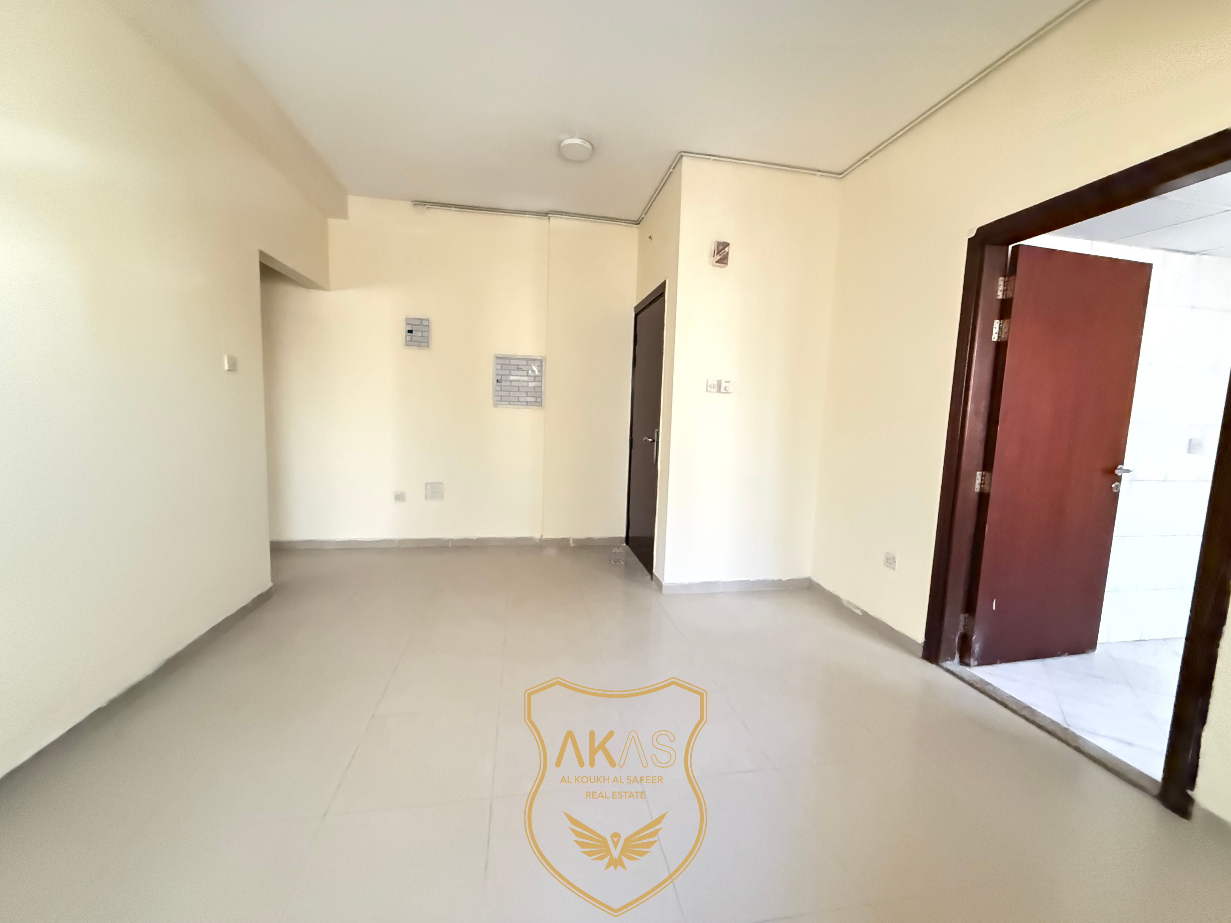 HoT Offer spacious 1BHK Apartment NO Deposit Rent only 25000AED Yearly