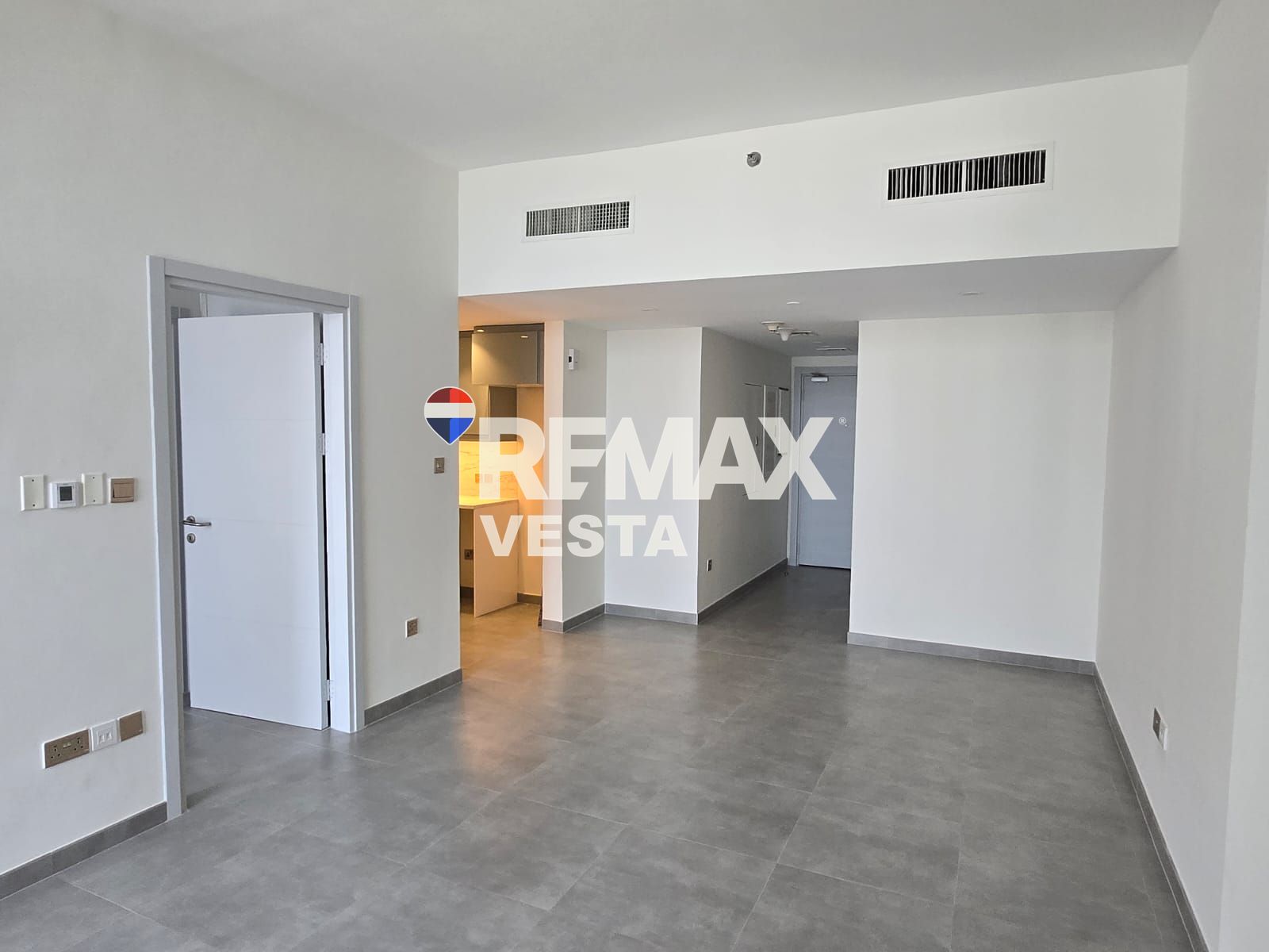 Fully Upgraded | Astonishing Sea View | Mid Floor | Negotiable