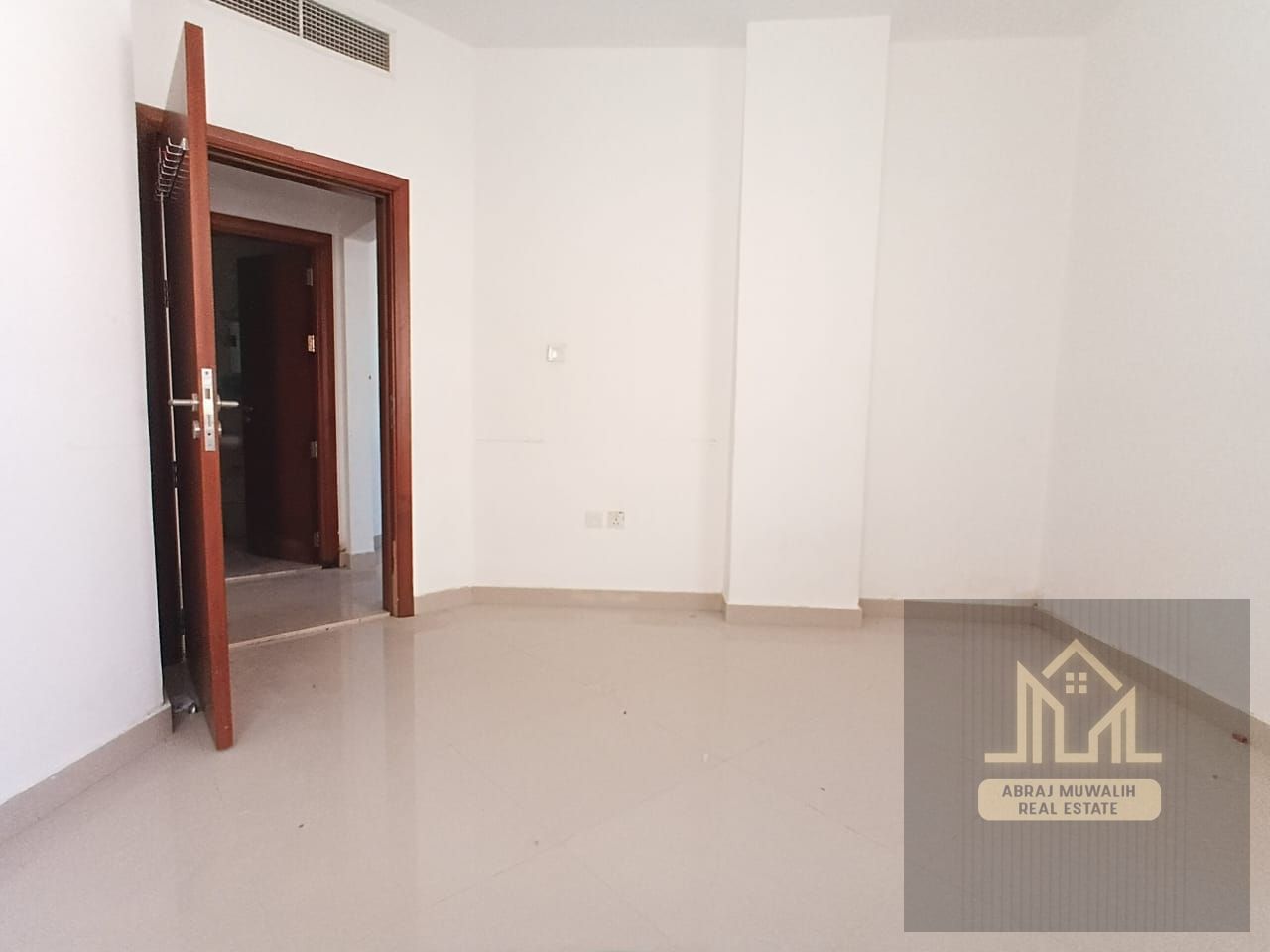 1BHK big size FAMILY BUILDING \\ AFFORDABLE PRICES IN MUWALIH