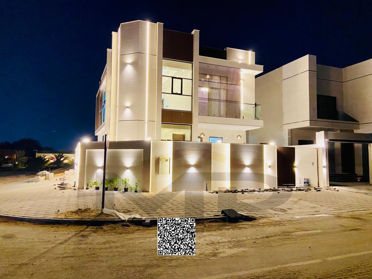 Take advantage of this opportunity and own a modern villa with a very high-end, personalized finish.