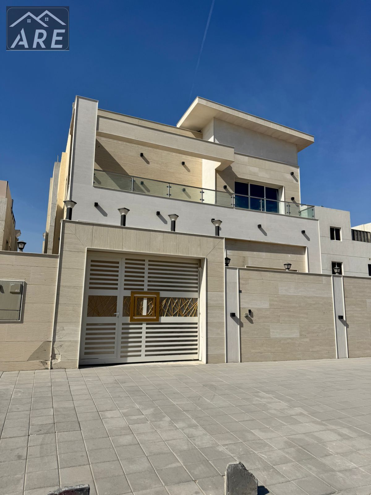 villa for sale