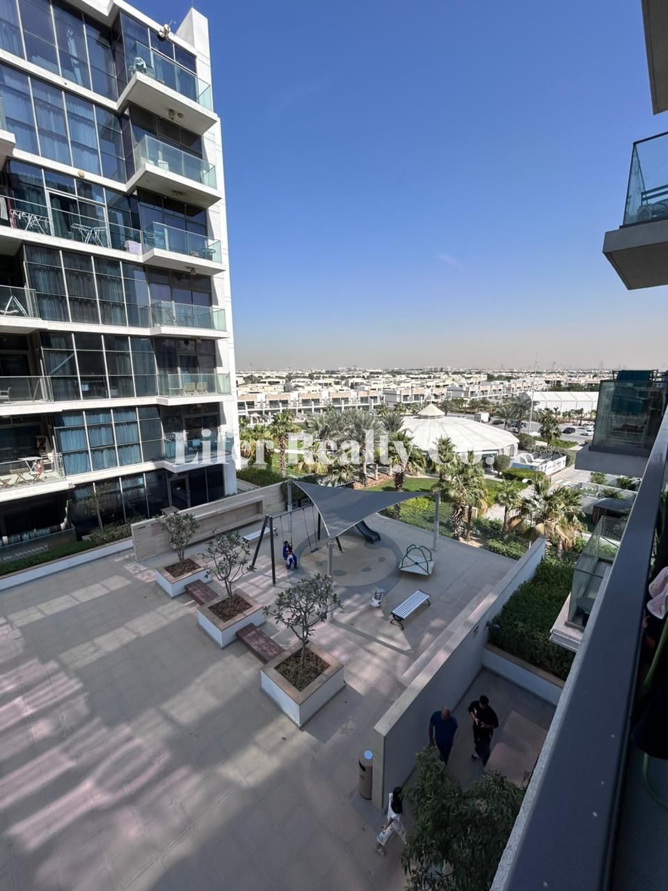SPACIOUS LAYOUT I GOLF AND COMMUNITY VIEW I VACANT
