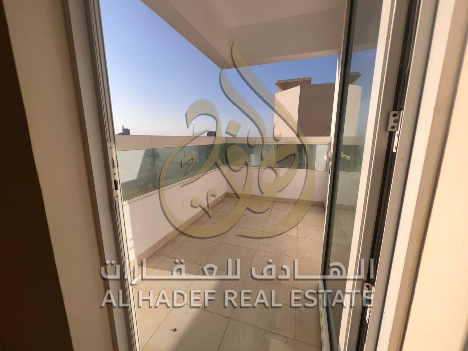 Apartment for Annual Rent in Sharjah – Al Majaz 3 **Open View with a Beautiful Balcony Spacious 1-Bedroom Apartment with Living Room, Prime Loc