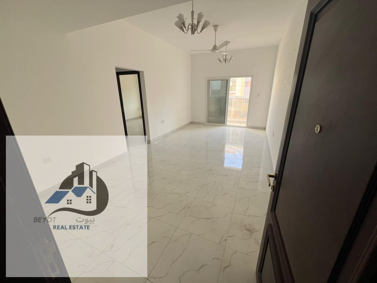 For Rent – Apartment in Ajman (Al Muweihat 3) Specifications: Rooms: 2 bedrooms + spacious living room Bathrooms: 2 Master bedroom: with balcony