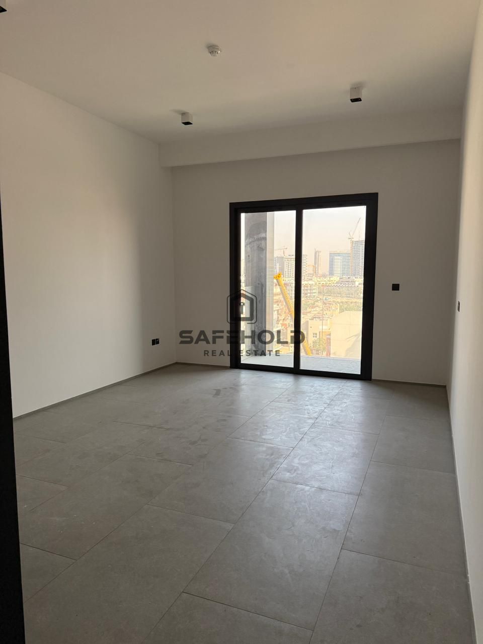 Hot Deal | Spacious 2BHK in Prime Location| Ready to Rent