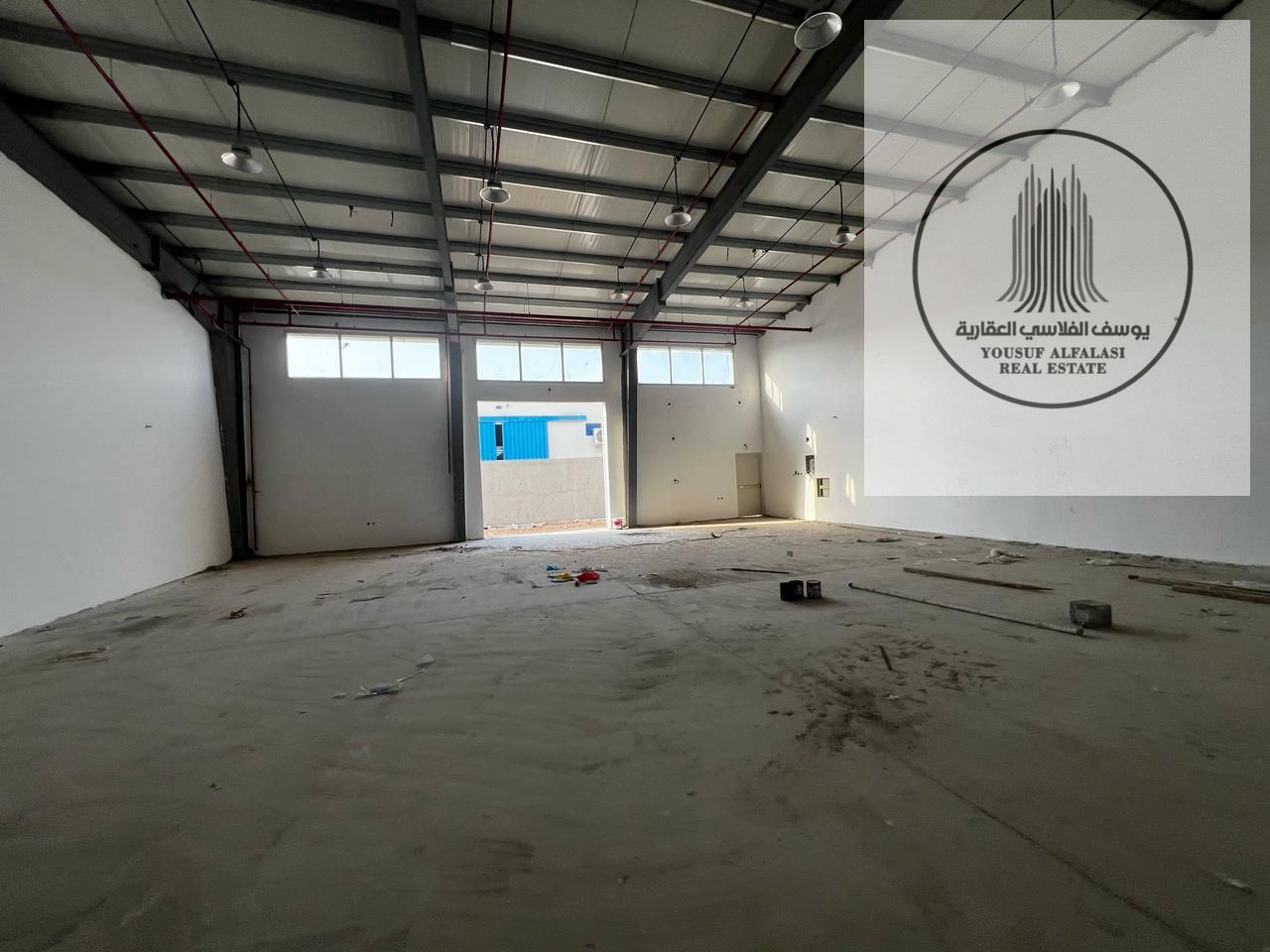 For rent in Umm Al Quwain Warehouse with an area of 2850 sq 25 kW electricity price 100,000 AED