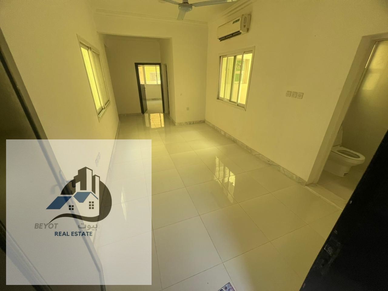 Apartment for Rent in Ajman – 2 Bedrooms + Living Room Location: Al Rawda 2, Ajman Property Type: First-occupancy apartment in a single-floor buildi