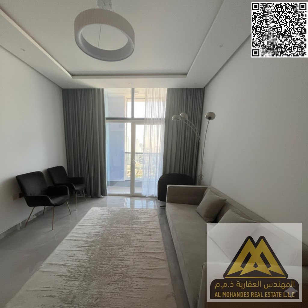 Very large spaces | Super Class A finishing | Security deposit (check) that cannot be cashed | Prime location with all services