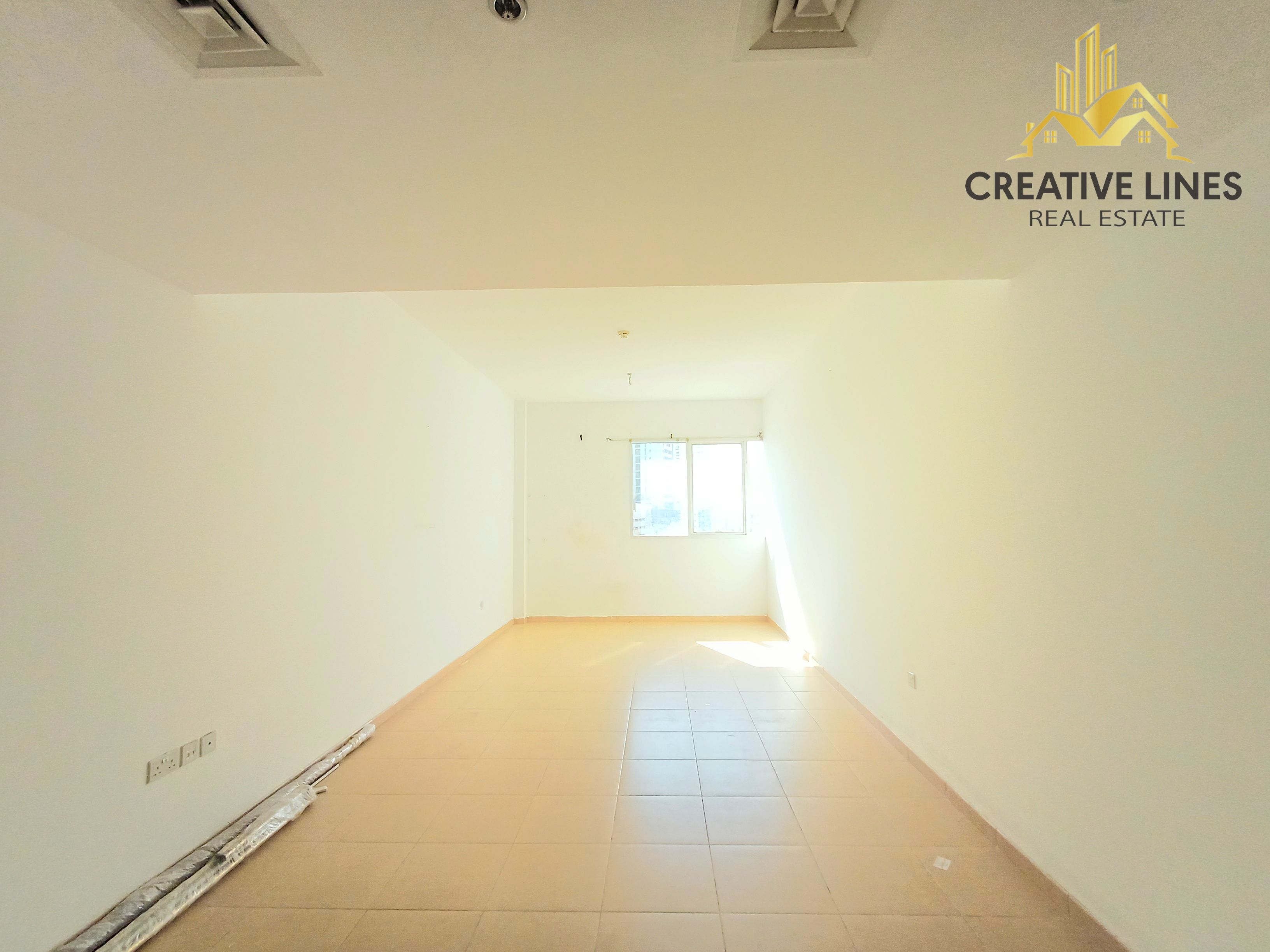 Well Maintained 1BHK Apartment with Gym, Pool And Basement parking