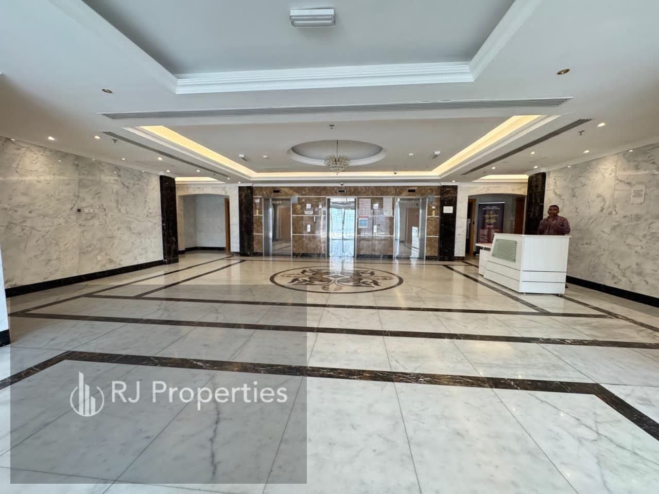 Hot OFFER LUXURY 3BEDROOM open view Balcony store room waderobe parking 70k