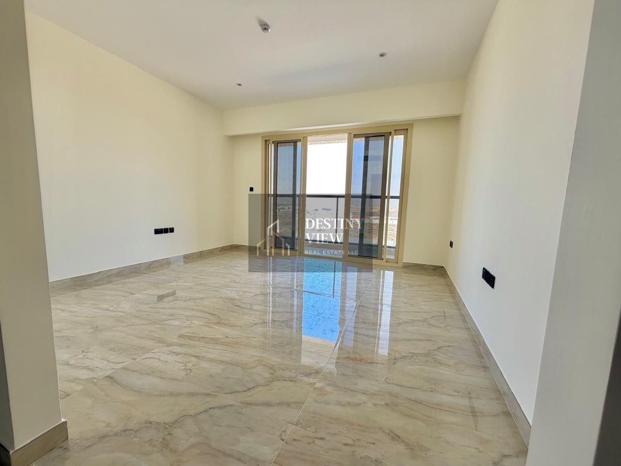 Spacious 2 BHK in Tilal City for rent