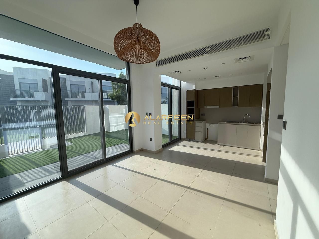 Single Row | Well Maintained | Community View