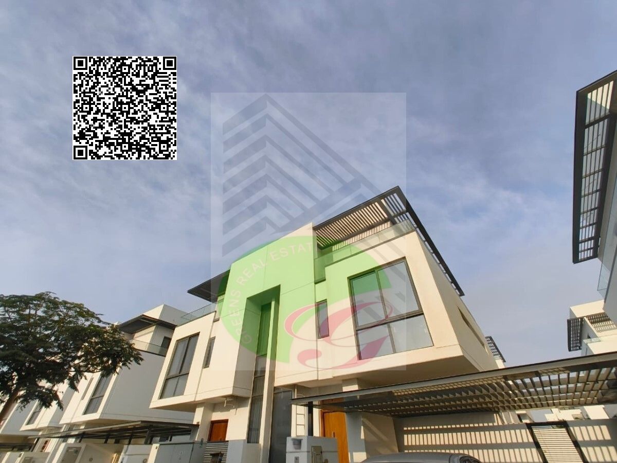 Luxury 4 BR Townhouse | Ready to Move