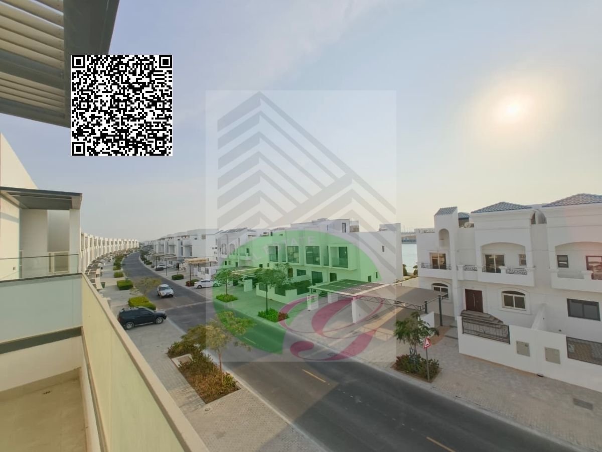 Luxury 4 BR Townhouse | Ready to Move
