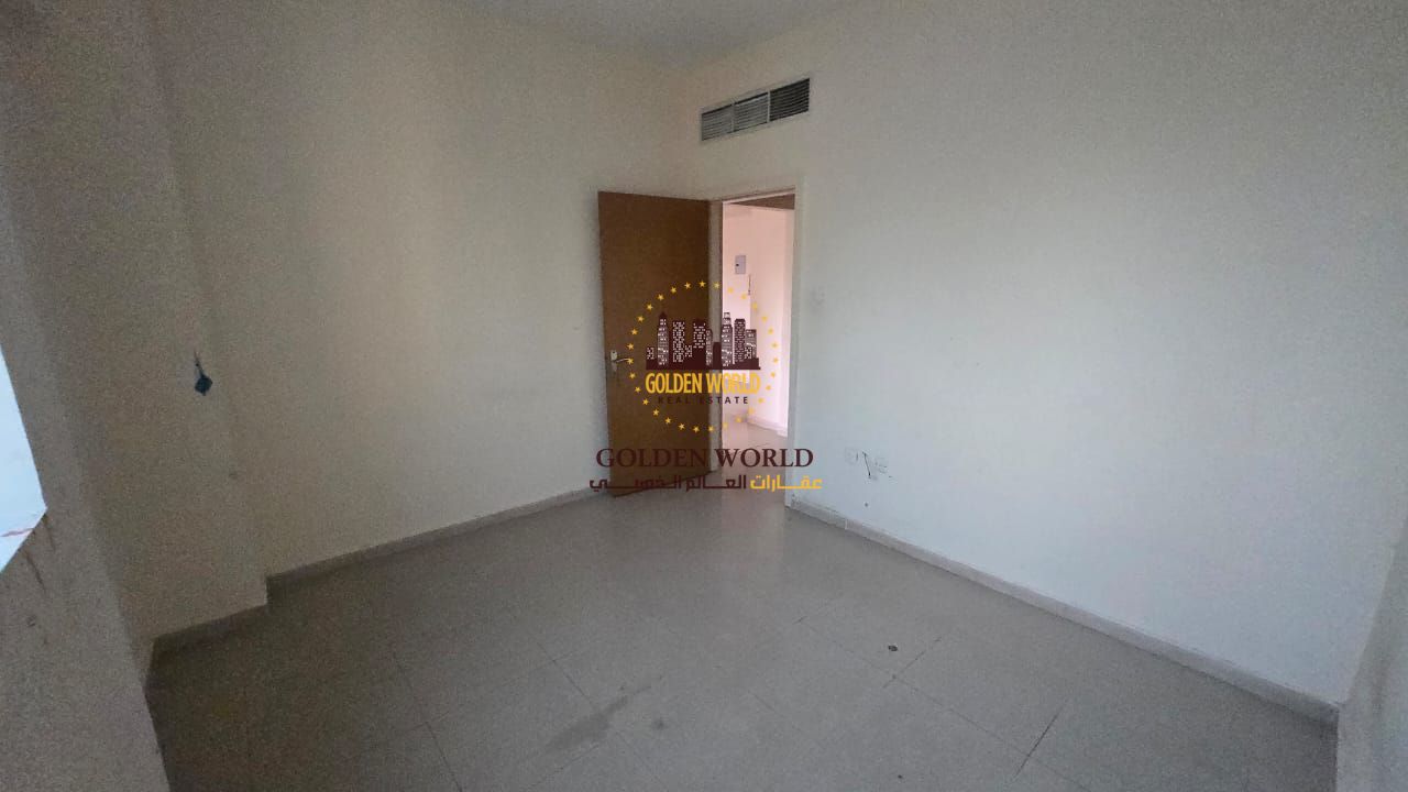 One-bedroom apartment with a spacious hall located in Al Khan, offering a practical layout, good finishing, and an excellent rental price for quick mo