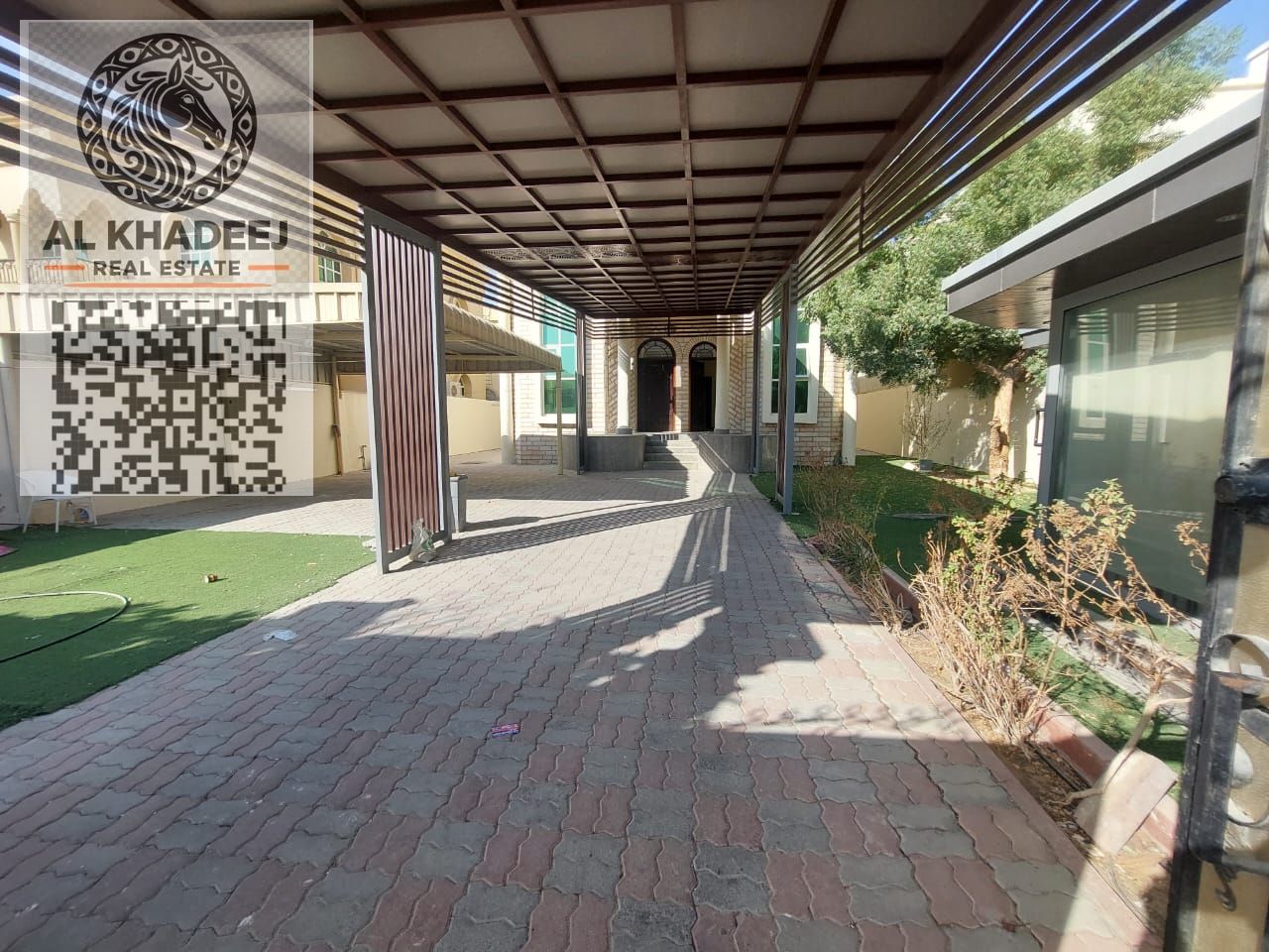 A luxurious villa with a very large area in the heart of Rawda 3, second building from Sheikh Ammar Street, with an elegant design.