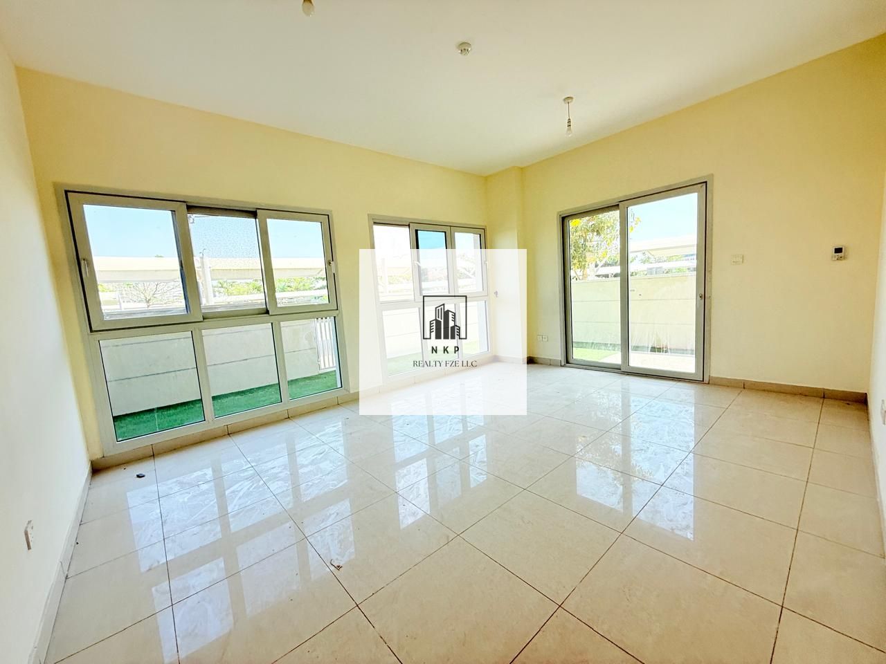 Specious luxury 2bedroom apartment with big garden in garden apartment zahia