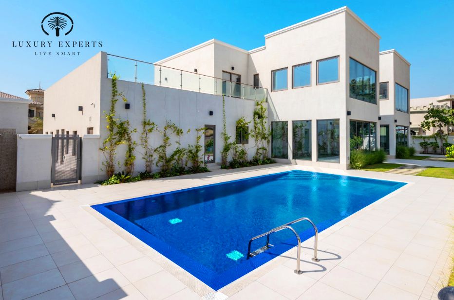 Marina View | 6BR Beachfront Villa | Modern