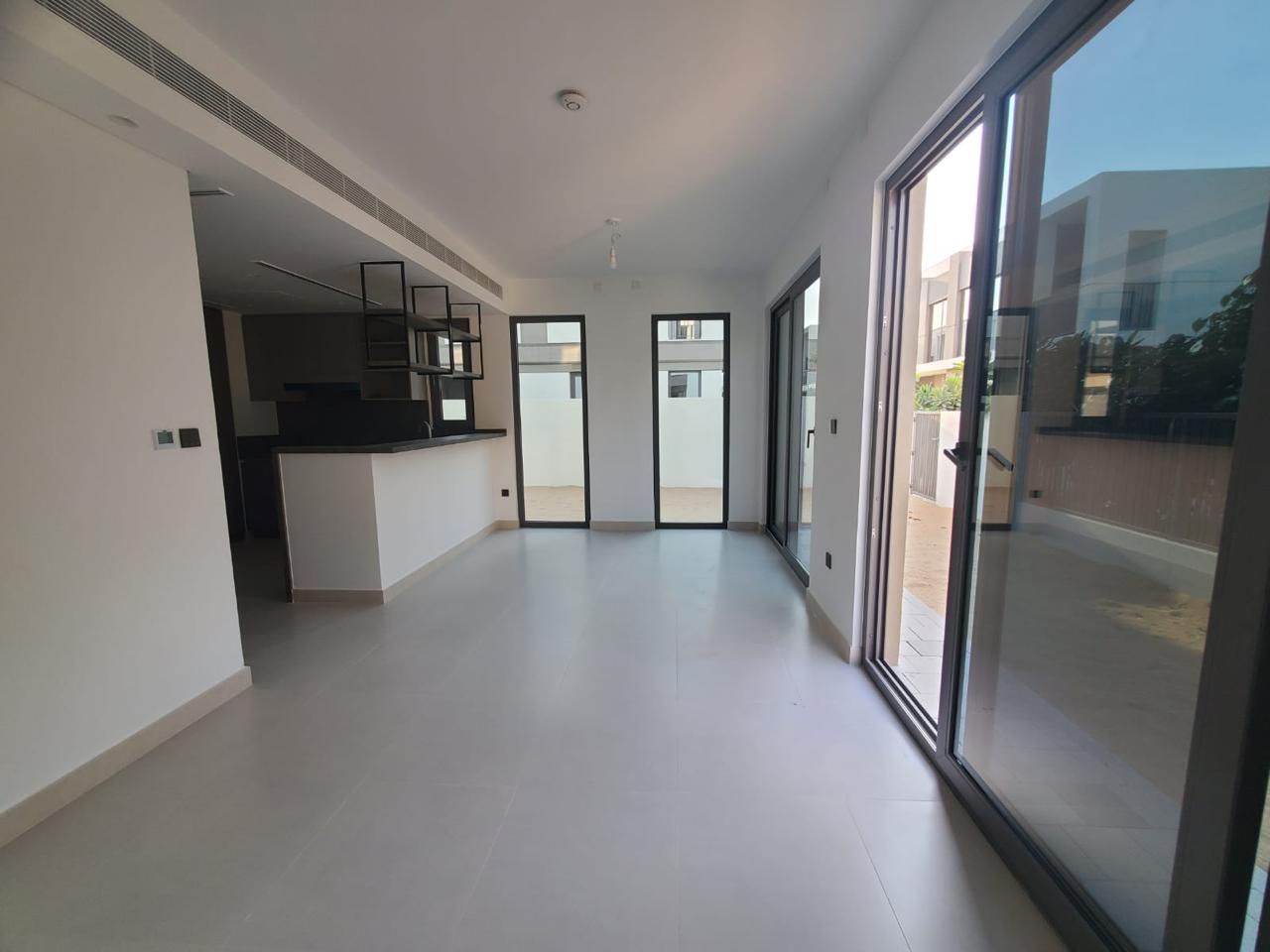 RENT TOWN HOUSE 4 BEDROOM + MAID AURA 3 TILAL AL GHAF VANCAT