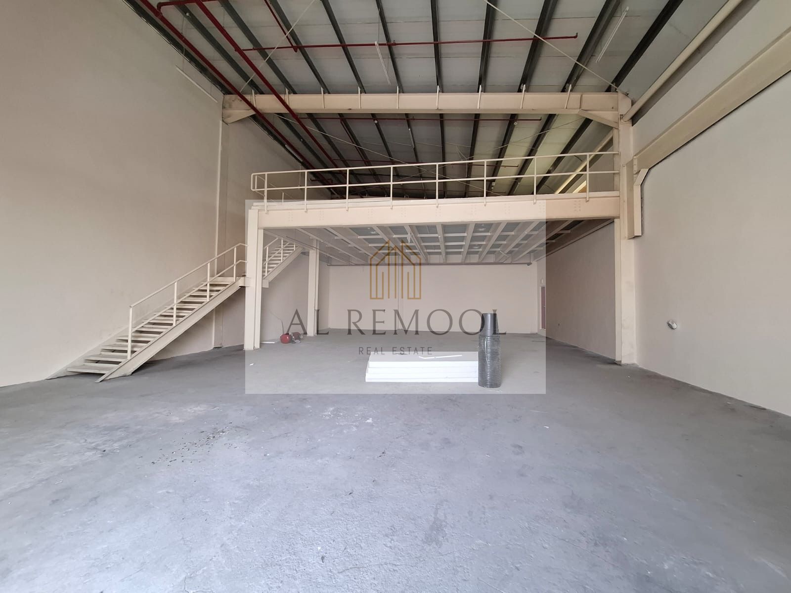4200/SQFT WAREHOUSE WITH MEZZANINE IN 170K IN SAJJA SHARJA
