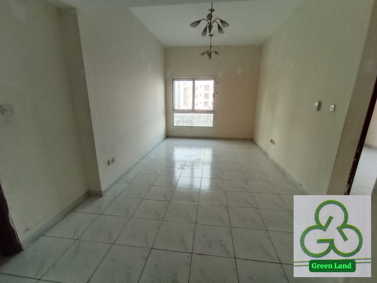 LUXURY 3BHK APARTMENT CENTRAL AC GAS FAMILY BUILDING IDEAL LOCATION 48K