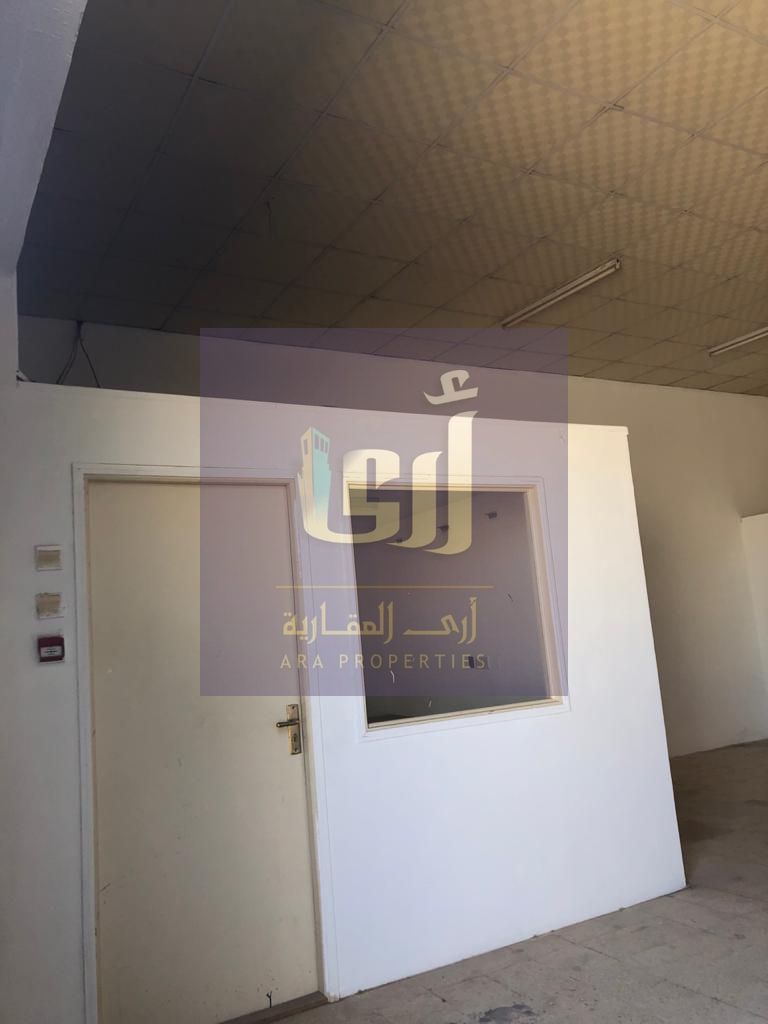 AMAZING OFFER NEAT CLEAN WAREHOUSE WITH OFFICE TILE FLOOR RENT 65K AREA 1100 SQFT AL SAJJA AREA NEAR ROAD