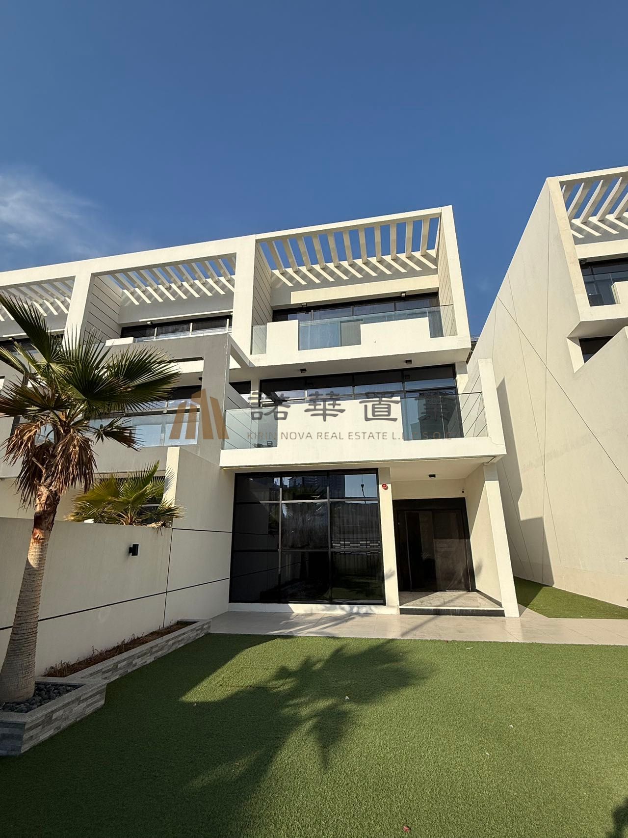 Elegant Family Villa in Al Barsha South 4 with Private Garden & Balcony