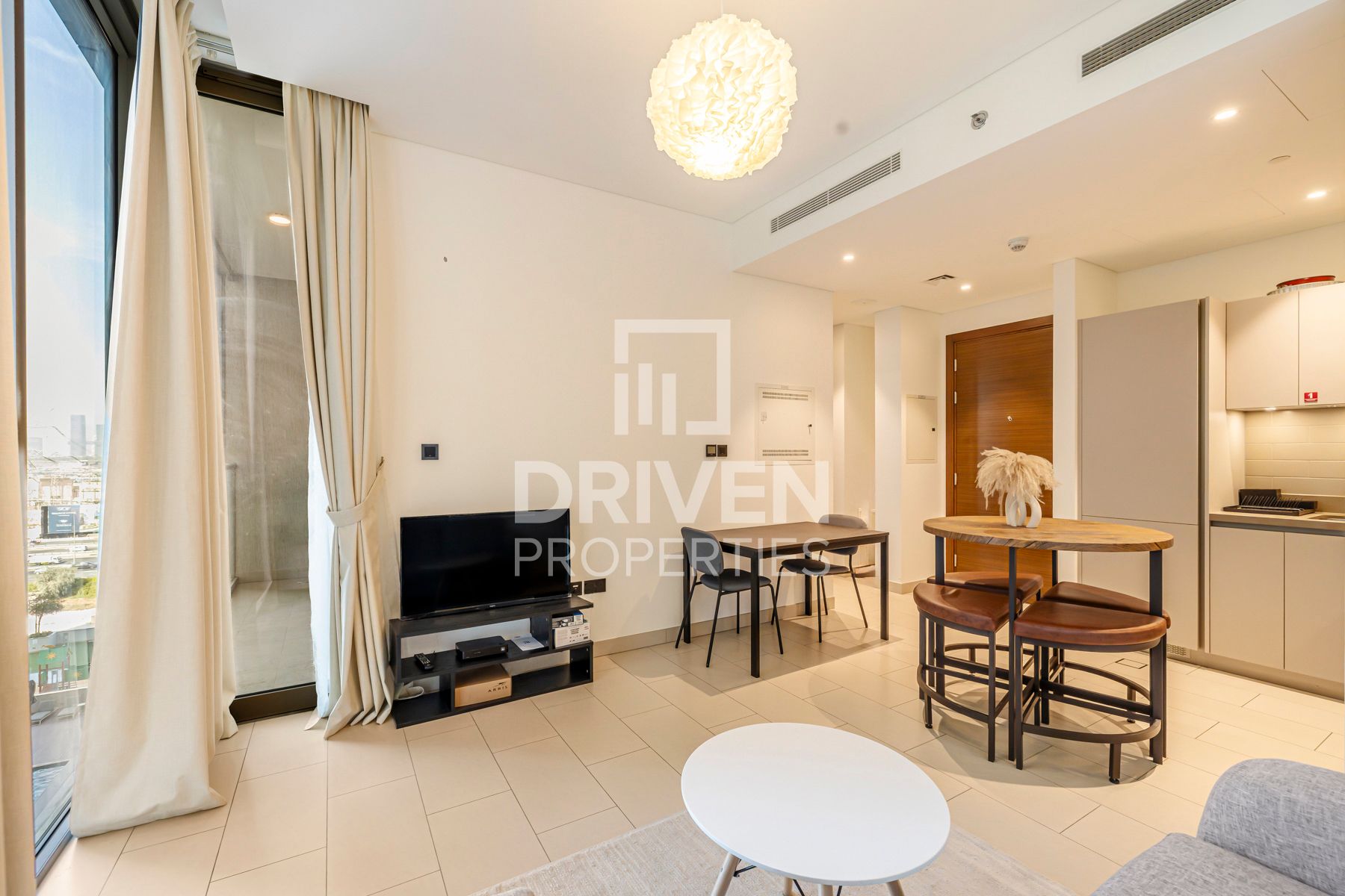 Modern Layout | Prime location