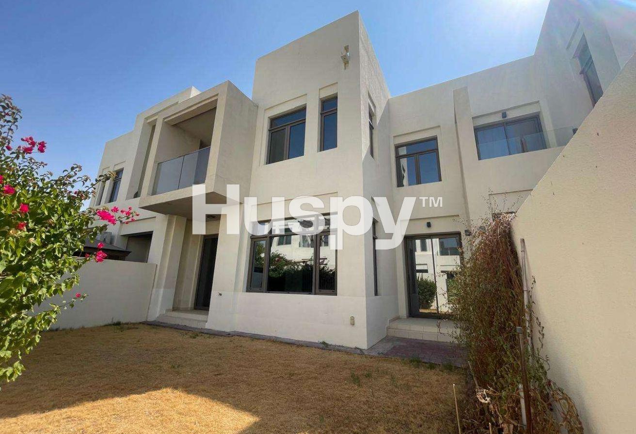 Close to Community Center | Available Now | Study