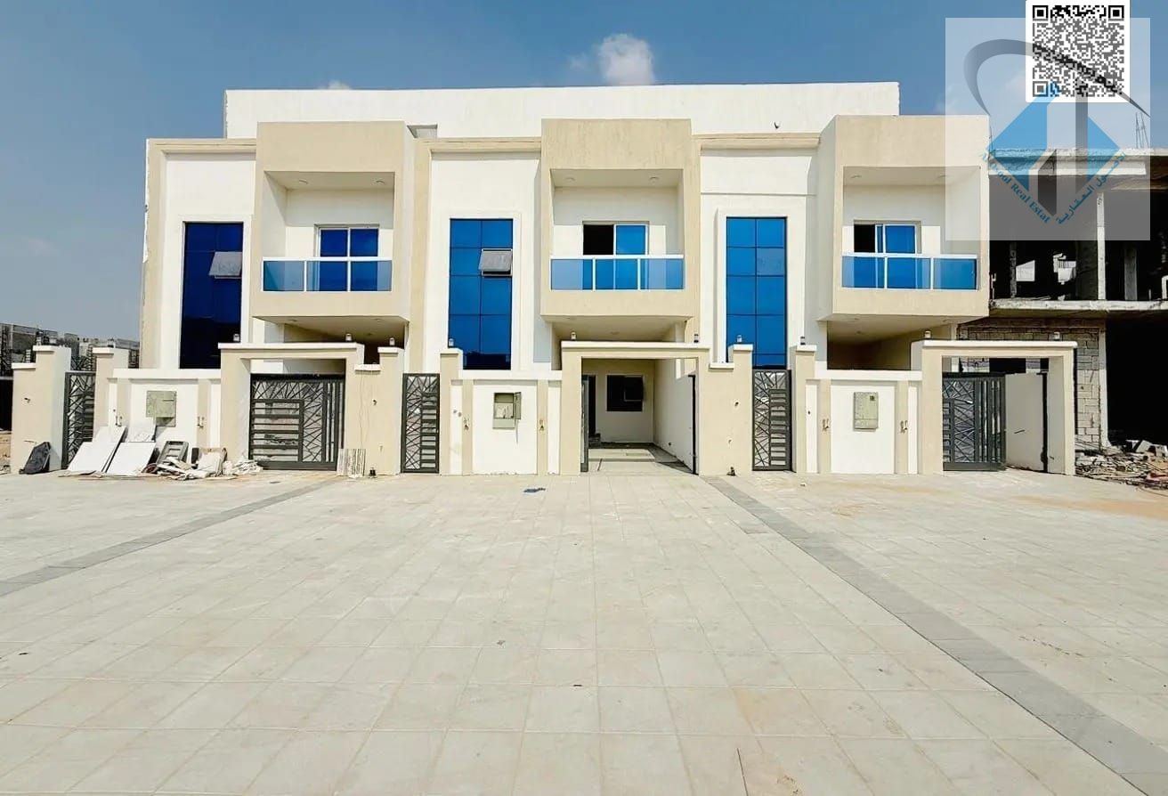 For sale: 3-story villa, excellent location, freehold ownership including fees
