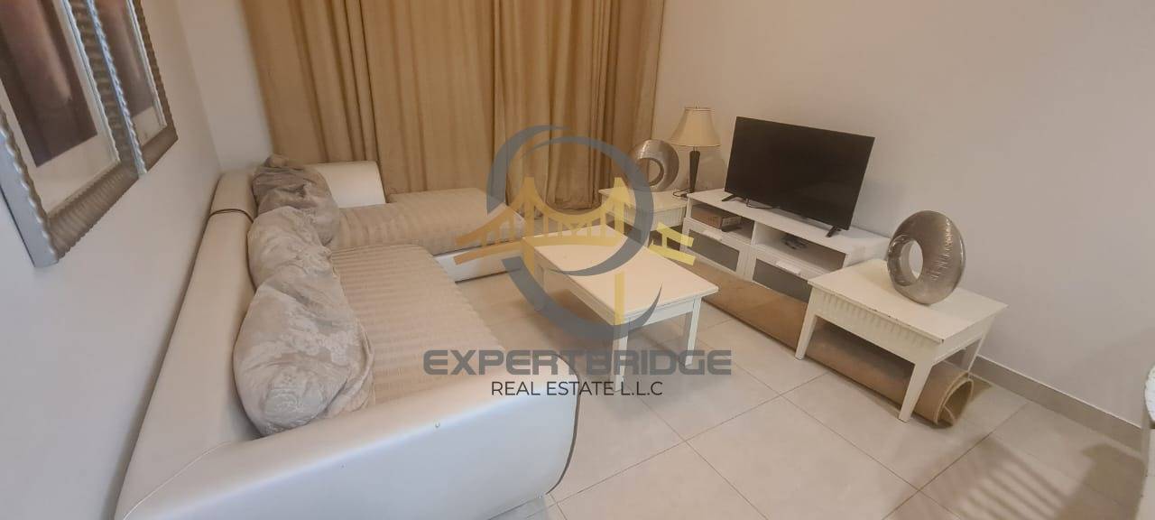 Spacious 3 Bed | 3brdroom| Family Building